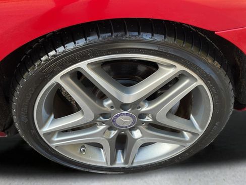 Used 2013 Mercedes-Benz SLK 250 image 19
