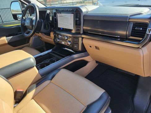 Used 2024 Ford F250 Lariat w/ FX4 Off-Road Package image 16