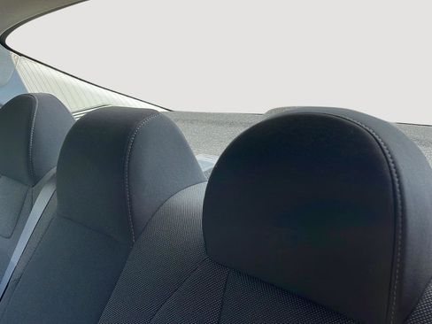 Certified 2025 Hyundai Elantra SE FWD image 13
