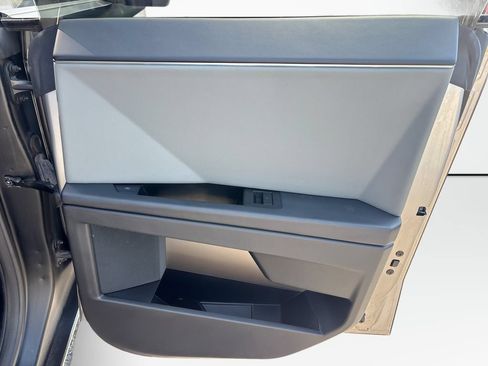 Used 2025 Tesla Cybertruck AWD Crew Cab image 16