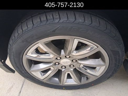 Used 2018 Chevrolet Tahoe LT w/ LT Signature Package image 18