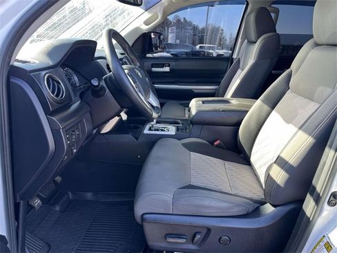 Used 2017 Toyota Tundra SR5 w/ SR5 Upgrade Package image 15