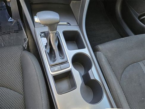 Used 2020 Kia Optima LX image 21