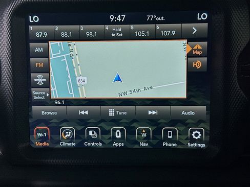 Used 2022 Jeep Wrangler Unlimited Sahara image 24