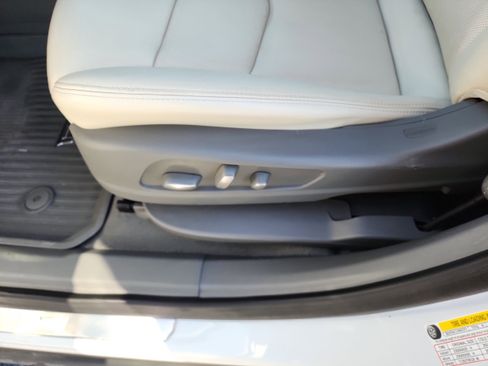 Used 2020 Cadillac XT6 Premium Luxury image 17