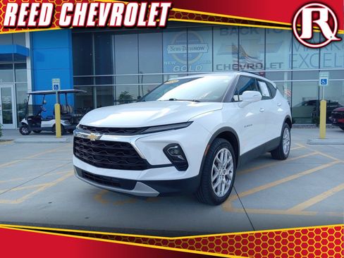 Certified 2024 Chevrolet Blazer LT FWD image 1