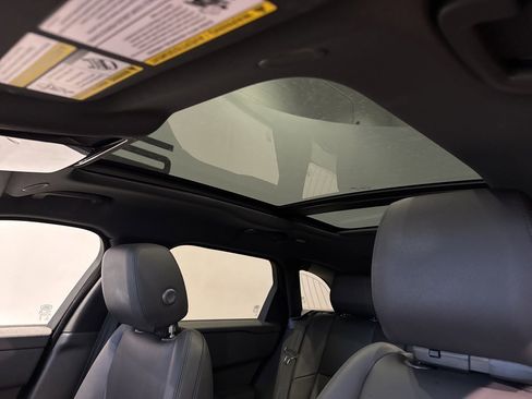 Used 2024 Land Rover Range Rover Velar Dynamic SE image 14