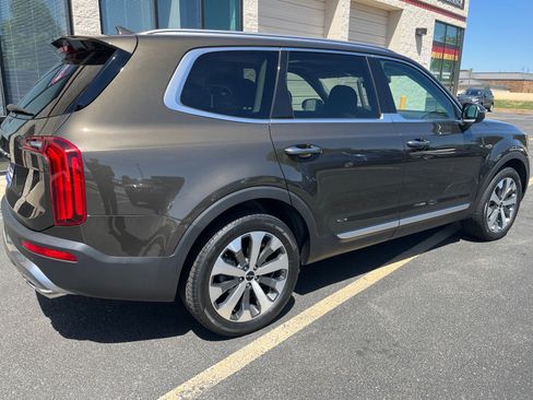 Used 2022 Kia Telluride S AWD/4WD image 10