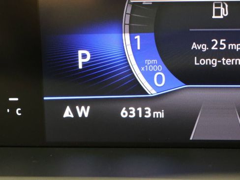 Used 2024 Volkswagen Tiguan SE R-Line image 19