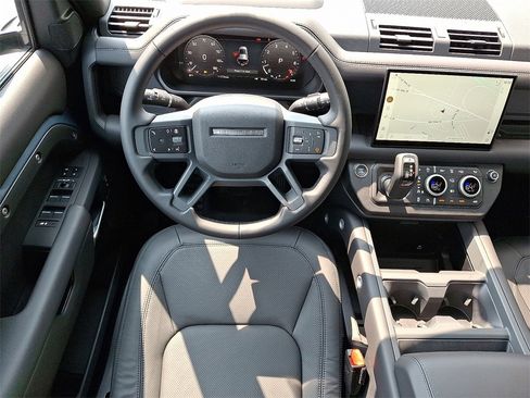 New 2025 Land Rover Defender 110 S image 8