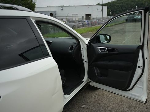 Used 2015 Nissan Pathfinder SV FWD image 51