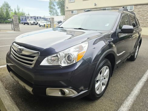 Used 2012 Subaru Outback 2.5i Limited AWD/4WD image 1