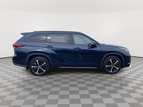 Used 2021 Toyota Highlander XSE image 4