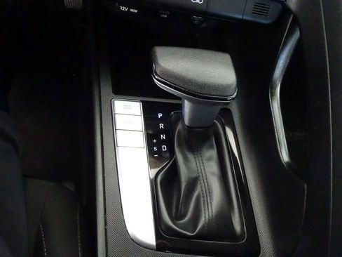 Used 2023 Hyundai Elantra SEL FWD image 10