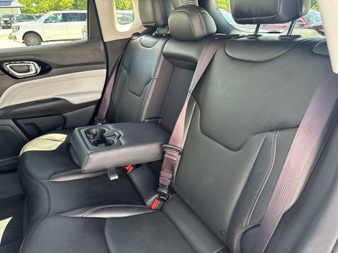 Used 2022 Jeep Compass Limited image 35