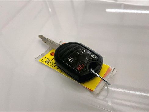 Used 2013 Ford F150 Platinum image 10