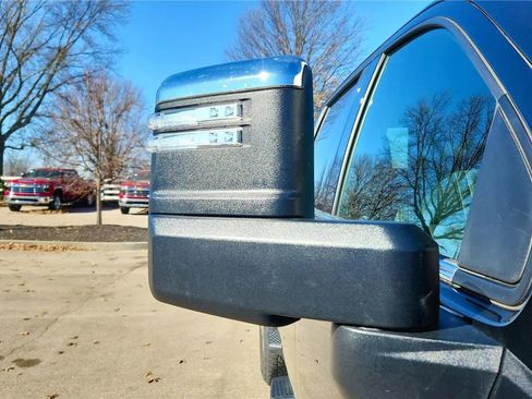 Used 2022 Chevrolet Silverado 3500 High Country w/ Safety Package II image 7