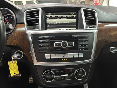 Used 2013 Mercedes-Benz GL 450 4MATIC image 19