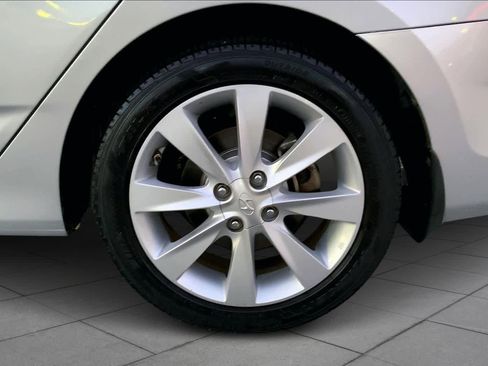 Used 2012 Hyundai Accent GLS w/ Premium Pkg 3 image 10