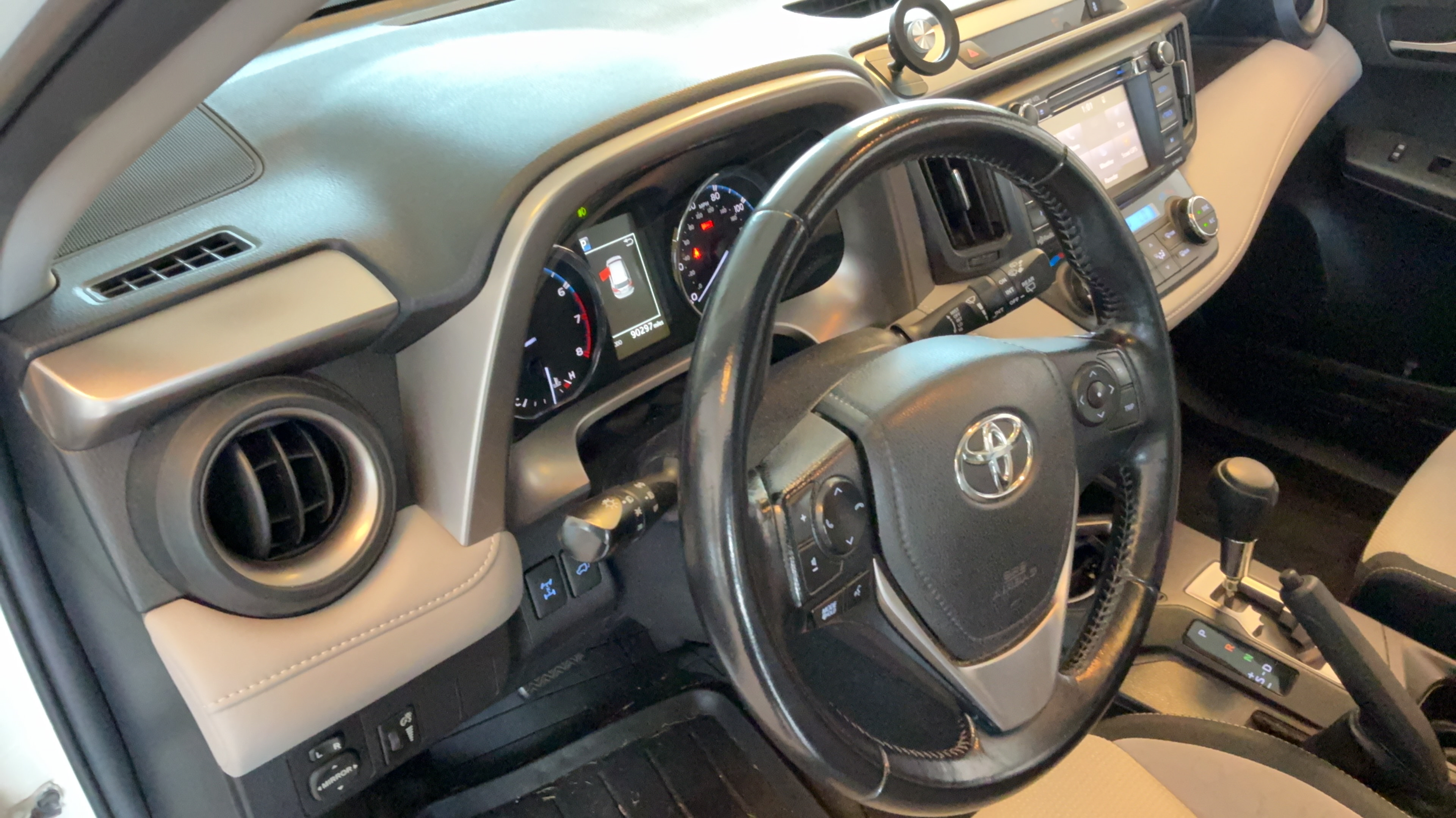 Used 2016 Toyota RAV4 XLE AWD/4WD image 21