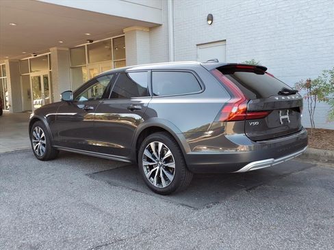 Certified 2021 Volvo V90 T6 Cross Country w/ Climate Package image 8