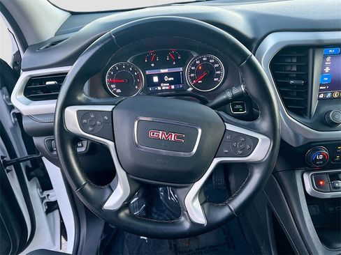 Used 2023 GMC Acadia SLT image 11