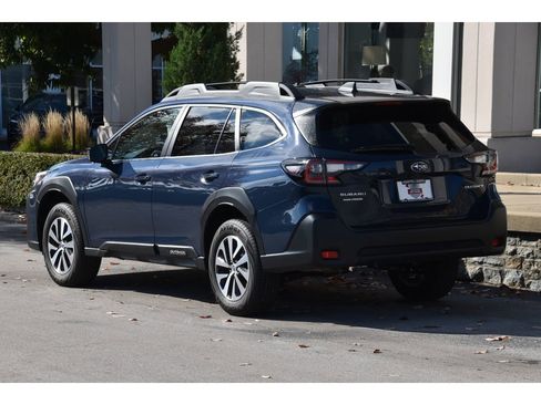 Certified 2025 Subaru Outback Premium image 6