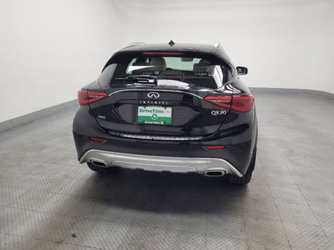 Used 2018 INFINITI QX30 Premium w/ Navigation Package AWD/4WD image 7