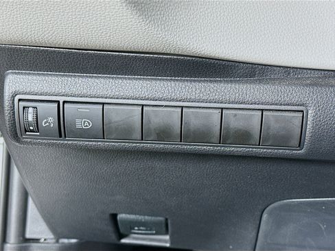 Used 2025 Toyota Corolla LE image 17