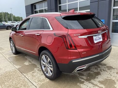 Used 2025 Cadillac XT5 Premium Luxury w/ LPO, Floor Liner Package AWD/4WD image 11