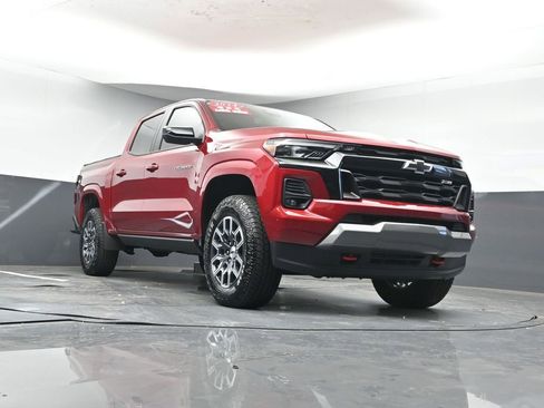 Used 2024 Chevrolet Colorado Z71 w/ Z71 Convenience Package 2 image 37