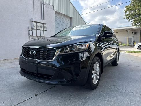 Used 2019 Kia Sorento L FWD image 9