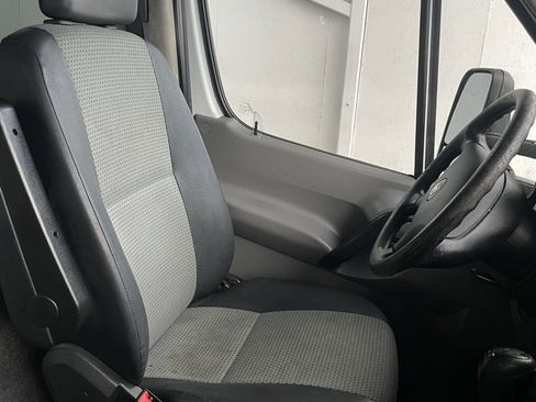 Used 2008 Dodge Sprinter 3500 w/ Window Group Iv Fixed Glass image 28