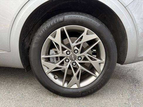 Used 2023 Genesis GV70 2.5T w/ Select Package image 18