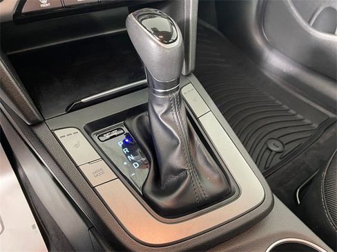 Used 2017 Hyundai Elantra Value Edition image 9