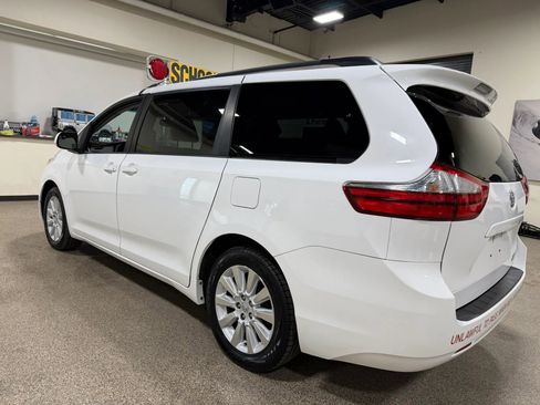 Used 2015 Toyota Sienna LE AWD/4WD image 20