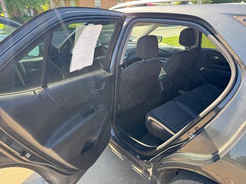 Used 2018 Chevrolet Equinox LT w/ Sun & Infotainment Package FWD image 12