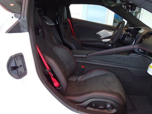 New 2027 Chevrolet Corvette Grand Sport w/ Z52 Sport Performance Package RWD image 13