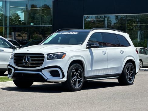 Certified 2025 Mercedes-Benz GLS 450 4MATIC image 8