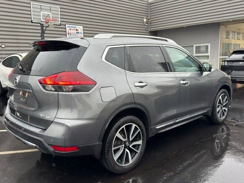 Used 2019 Nissan Rogue SL w/ Premium Package image 3