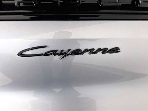 New 2026 Porsche Cayenne AWD/4WD image 33