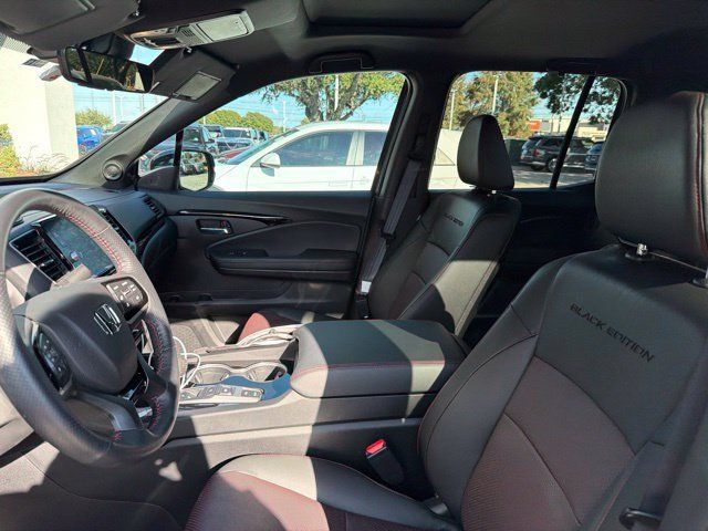 Used 2025 Honda Ridgeline Black Edition image 9
