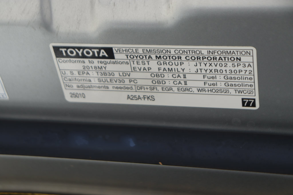 Used 2018 Toyota Camry SE FWD image 12