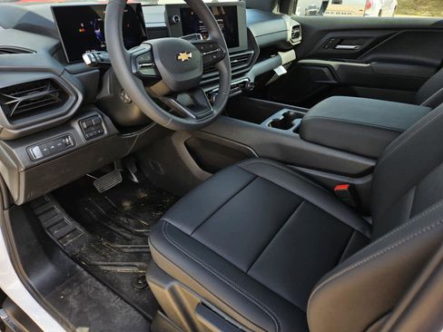 New 2025 Chevrolet Silverado EV W/T image 13