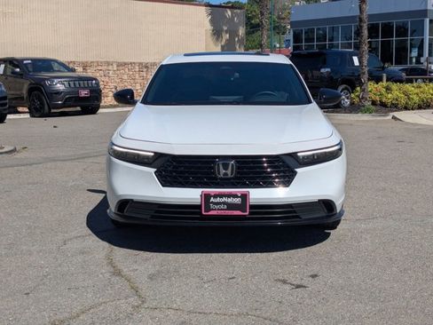 Used 2025 Honda Accord Sport image 2