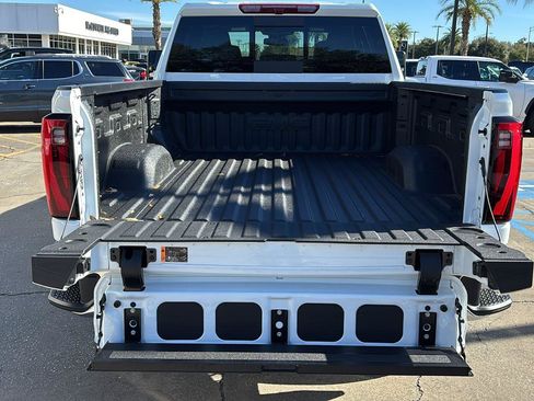 New 2026 GMC Sierra 2500 SLT w/ SLT Premium Package AWD/4WD image 7
