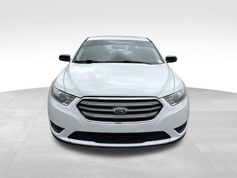 Used 2014 Ford Taurus SE FWD image 8