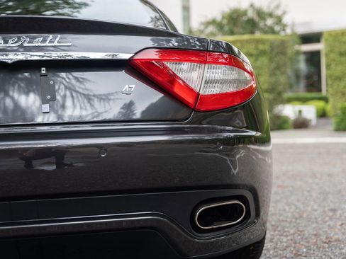 Used 2009 Maserati GranTurismo S RWD image 55