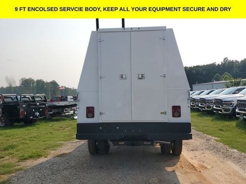 New 2026 RAM 5500 Tradesman AWD/4WD image 5