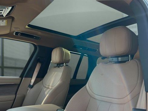 New 2026 Land Rover Range Rover SE image 33